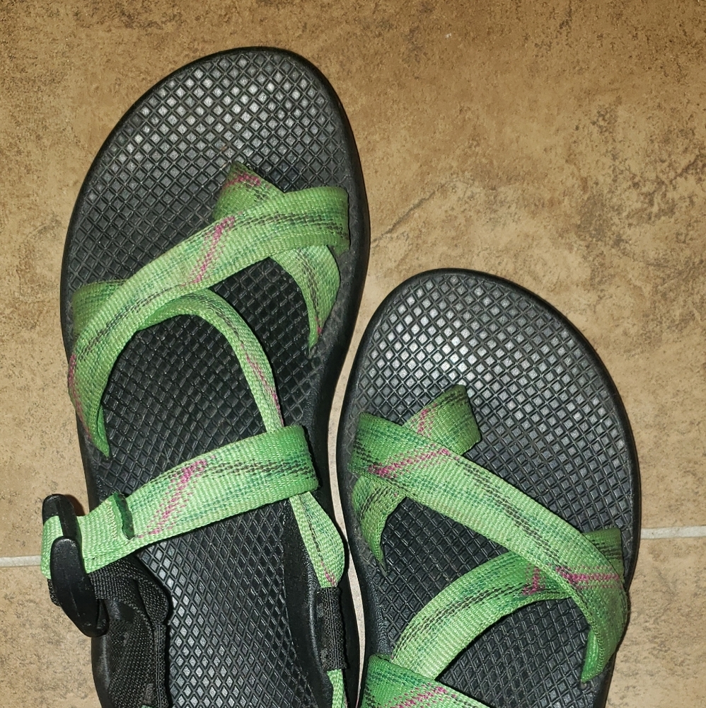 Chacos Size 7
